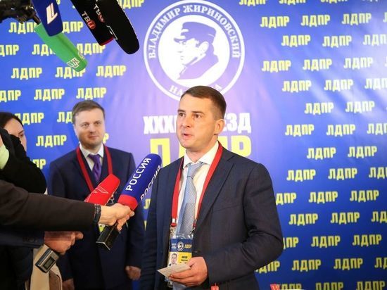 Депутат ГД Нилов: выплата 10 тысяч рублей к 1 сентября может стать ежегодной