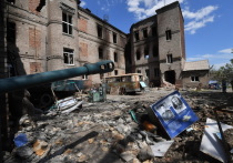 Украина нарушает законы ведения войны и ставит под угрозу жизнь мирных жителей, размещая боевую технику и вооружение в школах и больницах