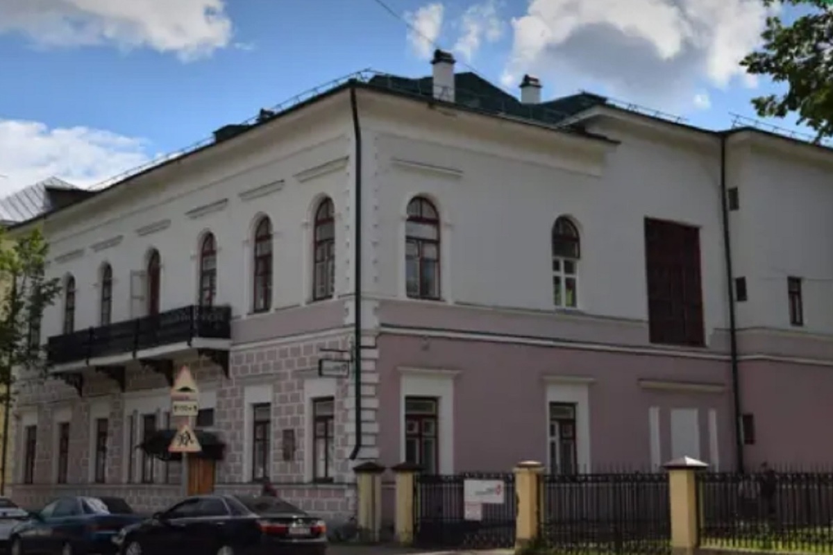 Дом великий фото В Ярославской области в рамках федерального проекта отремонтировали старинный ос