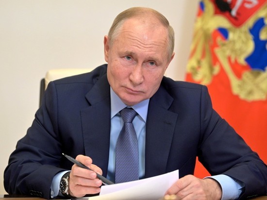 Путин подписал указ о праве наследников отстаивать отцовство в суде