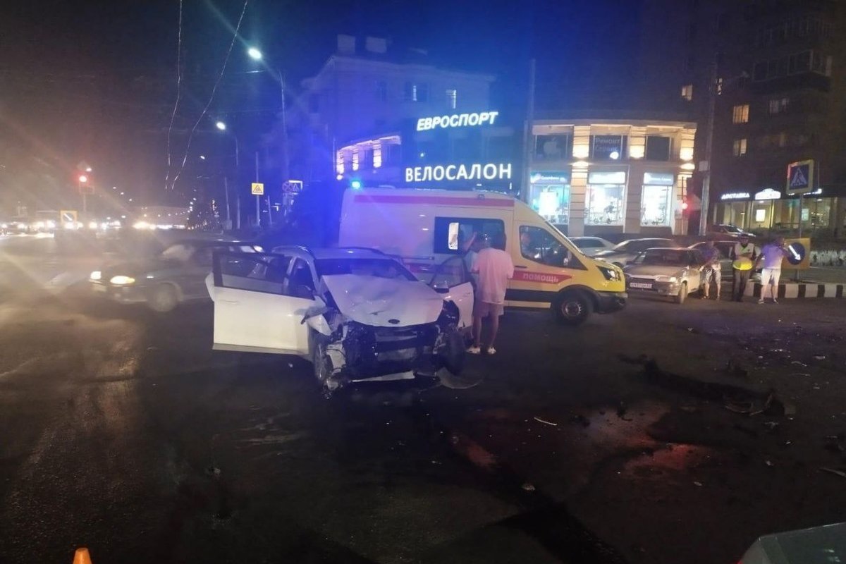 Авария на Комсомольском проспекте