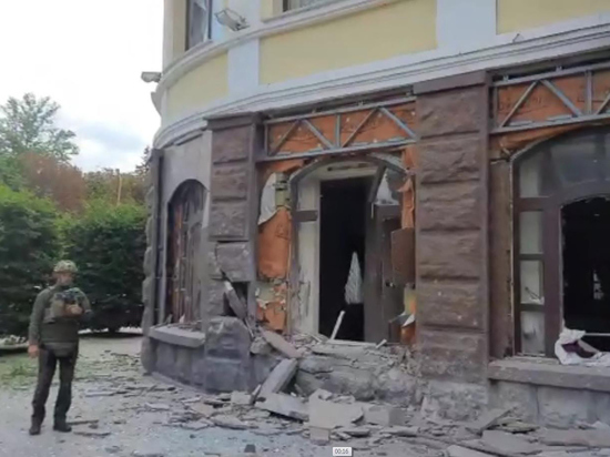 ВСУ обстреляли здание Донецкого драмтеатра, где проходила траурная церемония