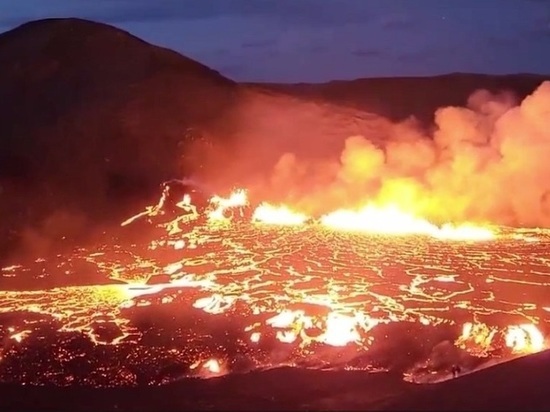 Вулканолог назвал место извержения в Исландии хорошим
