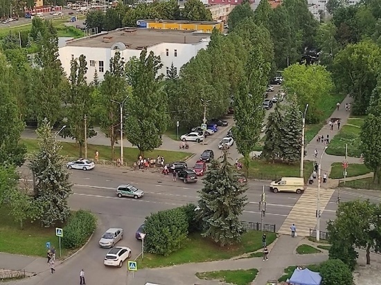 В Курске на проспекте Дружбы случилось жесткое массовое ДТП