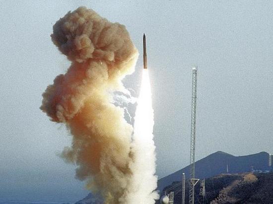 В США перенесли испытания баллистической ракеты из-за напряженности вокруг Тайваня
