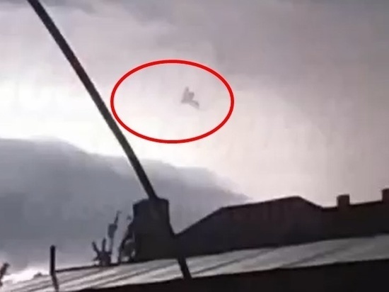 Жители Батайска заметили в небе нечто похожее на НЛО