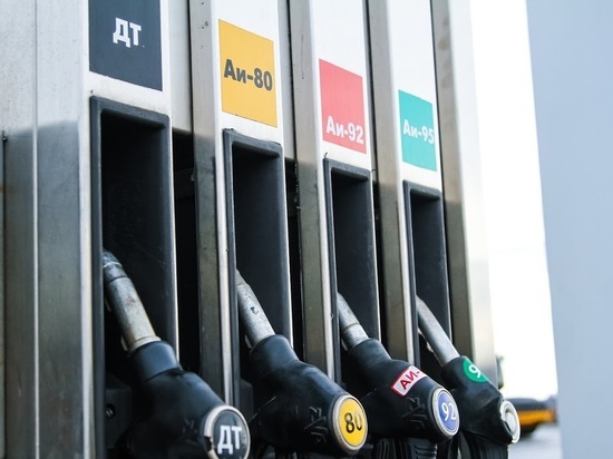 В Волгоградской области немного повысились цены на бензин марок АИ-92 и АИ-95
