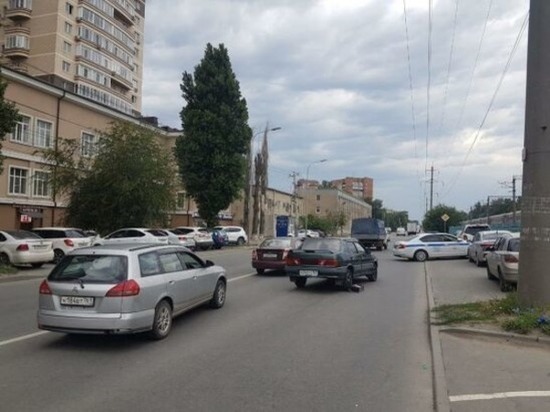 В Ростове-на-Дону на улице Нансена водитель ВАЗ сбил женщину