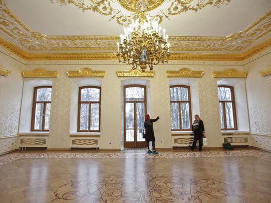 В Шереметевском дворце открылся театрально-выставочный проект «Лунапарк»