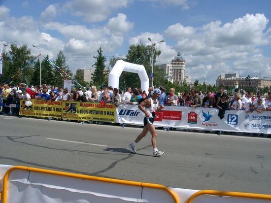 269 бегунов стартовали на главной дистанции Сибирского международного марафона