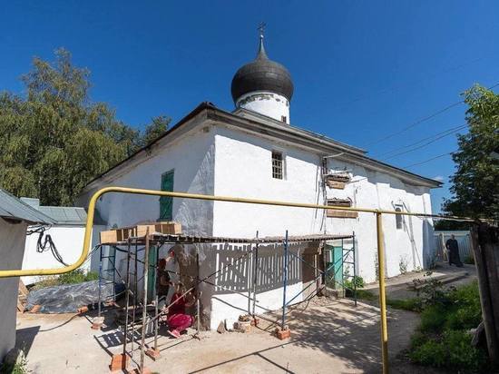 Специалисты устранили  в псковской церкви строительную ошибку 100-летней давности