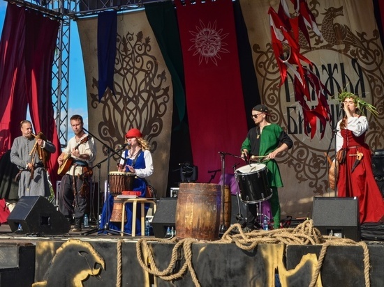«Тролль гнет ель» и «Сколот» выступят на фестивале средневековой музыки, ратного мастерства и ремесел «Княжья братчина»
