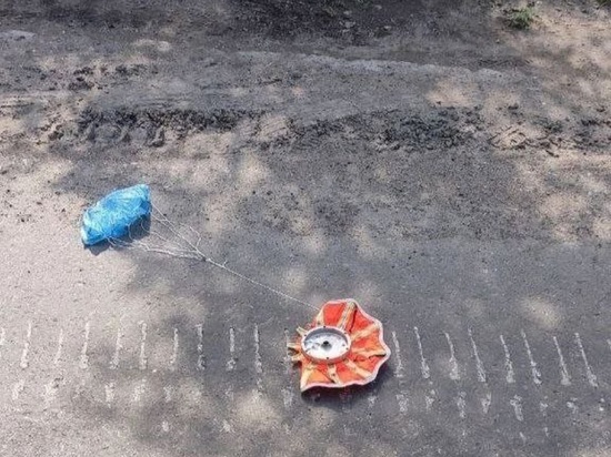 Донецк обстреляли новым видом снарядов на парашютах