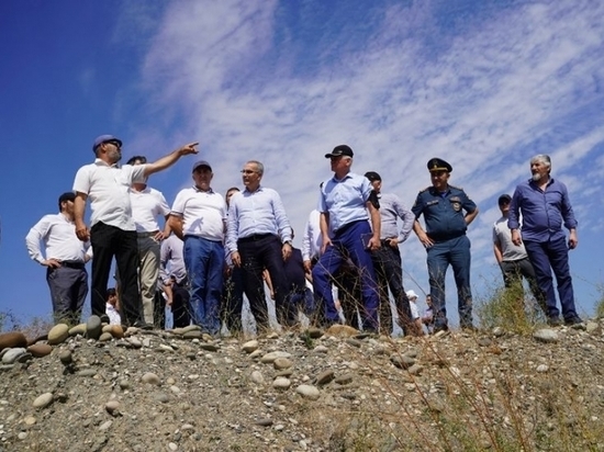 В Дагестане реконструируют береговые укрепления на реке Сулак