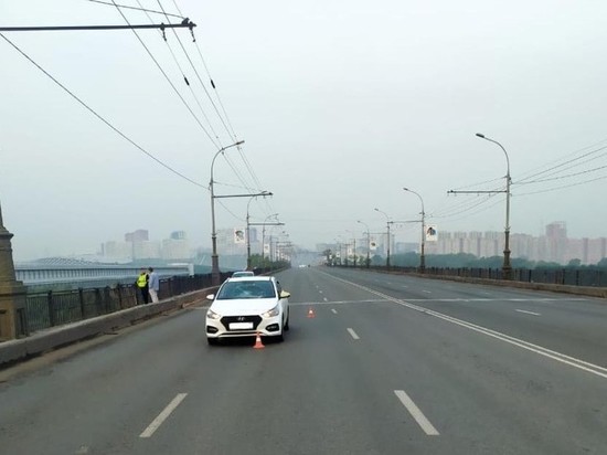 В Новосибирске 20-летнего парня сбили на Октябрьском мосту