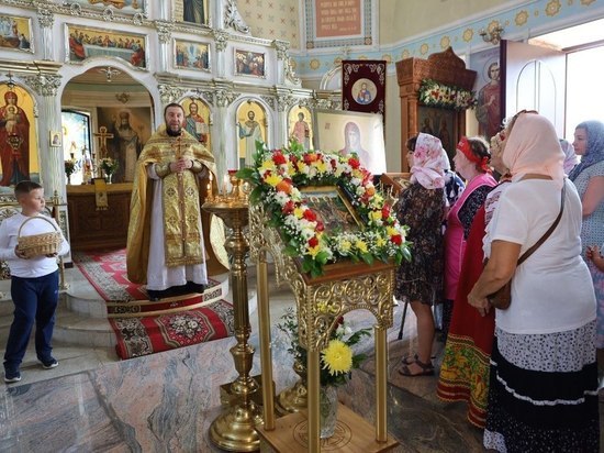 Праздник первых русских святых собрал большое количество прихожан Серпухова