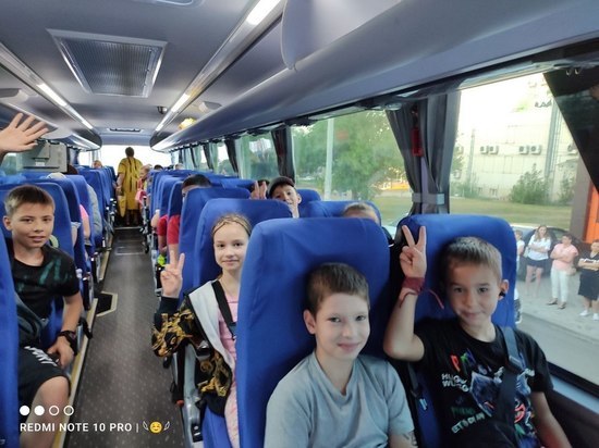 Дети из Ясиноватой отправились отдыхать в Анапу