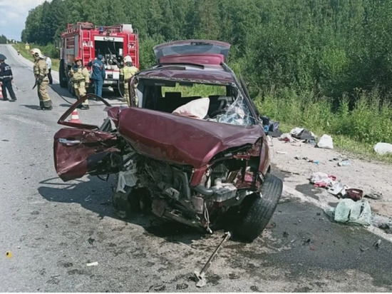 Nissan столкнулся лоб в лоб с Lifan на Режевском тракте