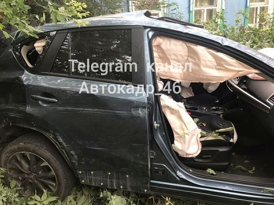 В Курской области в лобовом ДТП с фурой погиб 28-летний водитель автомобиля Mazda