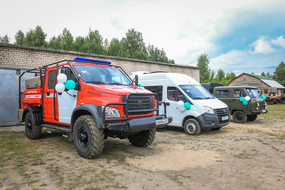 Демидовский филиал Лесопожарной службы получил три новых специальных  автомобиля - МК Смоленск