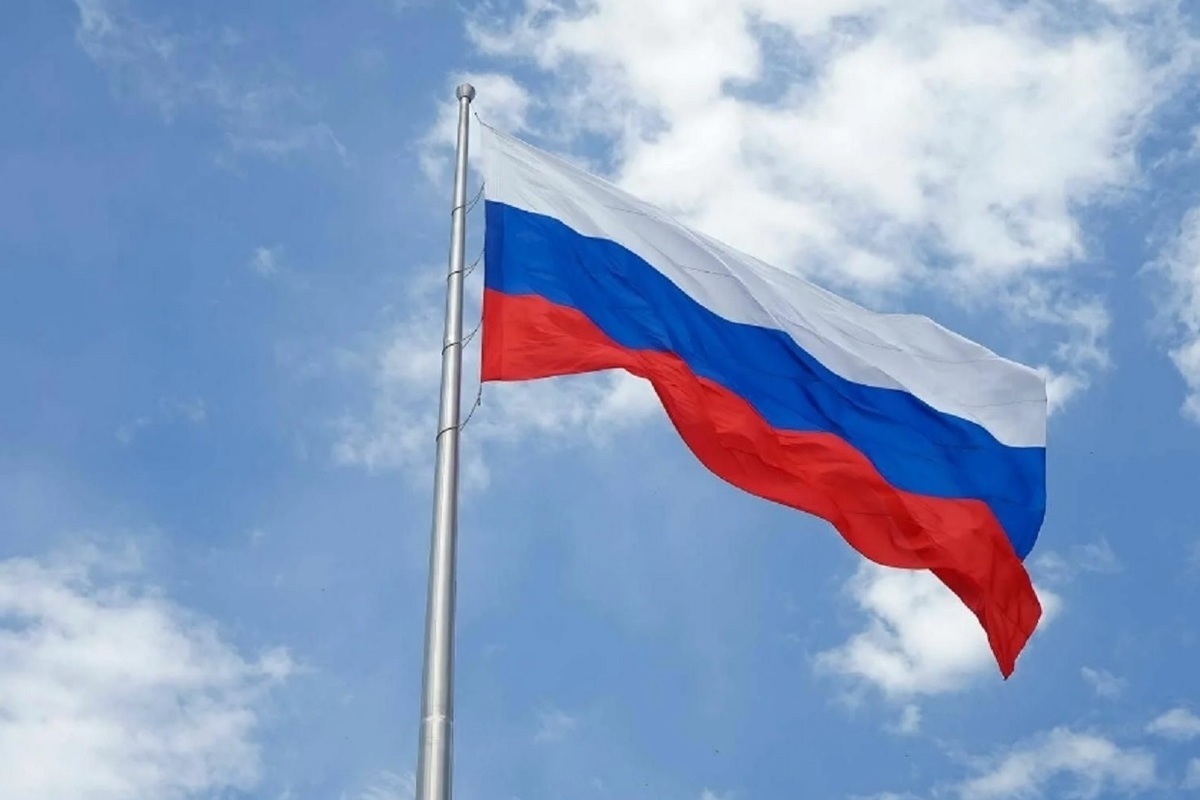 Костромские новации: учебная неделя в школах с этого года будет начинаться с поднятия флага