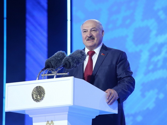 Лукашенко объяснил нежелание устанавливать памятники самому себе