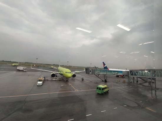Число рейсов из Томска в Стрежевой сокращено до трех в неделю