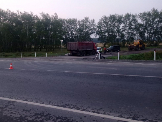 Попавший в ДТП микроавтобус нелегально перевозил пассажиров в Новосибирске