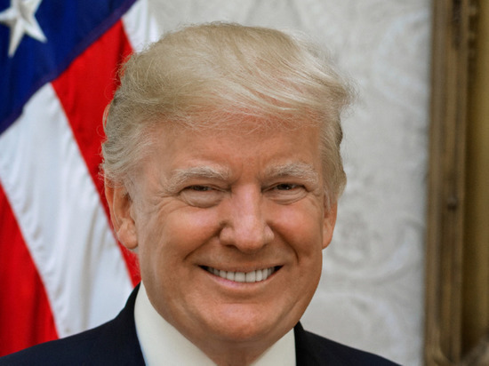 Губернатор Флориды назвал США банановой республикой из-за обысков у Трампа