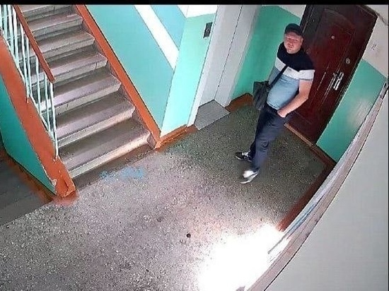 В микрорайоне Солнечном Красноярска жители приняли за мошенника сотрудника банка