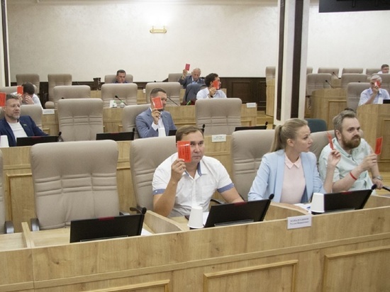 Депутаты Екатеринбурга выбрали нового Почетного гражданина и отменили Избирком