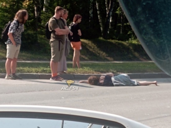 Лада сбила девушку на пешеходном переходе в Академгородке