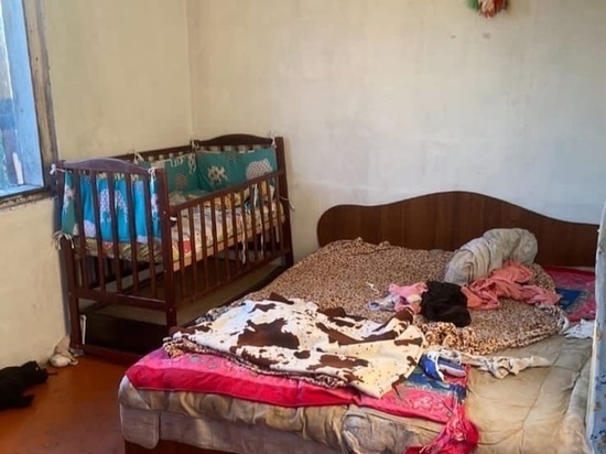 В Туве пьяная мать задавила собой двухмесячного сына