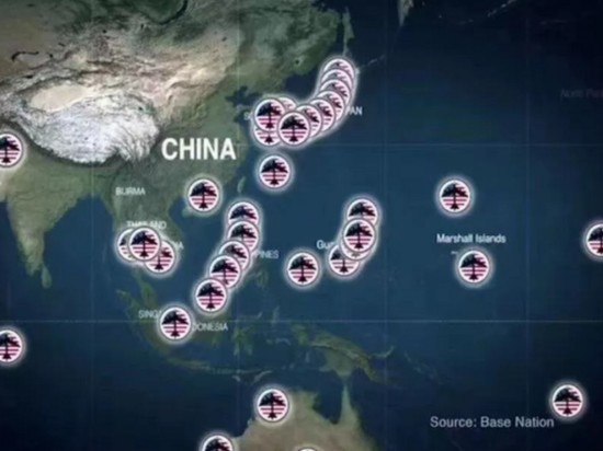 МИД КНР высмеял попытку США обвинить Китай в "военном окружении"