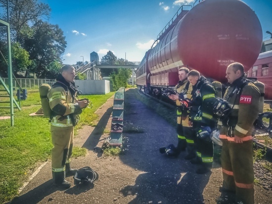 Смоленские пожарные провели психологическую тренировку