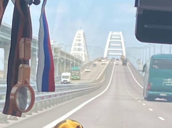  Появилось фотодоказательство отсутствия пробок на Крымском мосту
