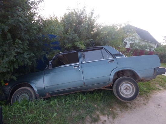 В Тверской области преступник сумел проехать одну улицу на угнанном автомобиле