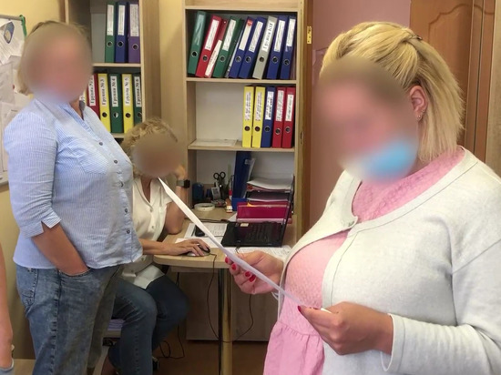 Полицейские задержали калининградку за ложные сообщения о минирования детсадов