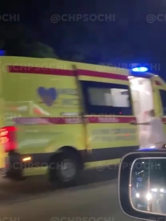 В Сочи пешеход пострадал под колёсами легковушки