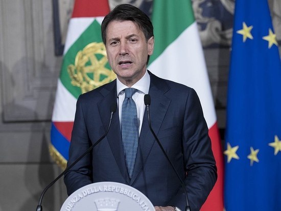 Бывший премьер Италии выступил против поставок оружия Украине
