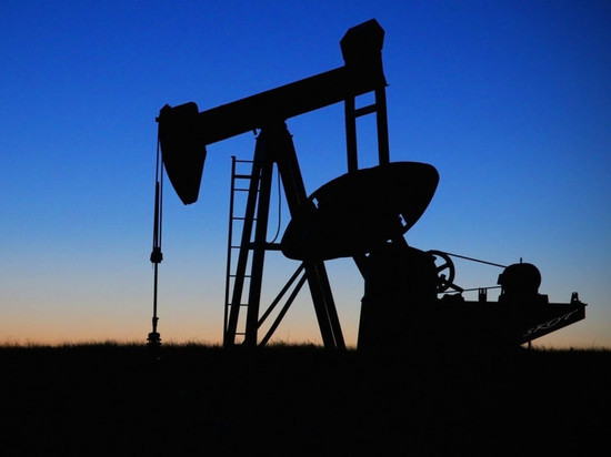 Оборот добычи нефти в России вырос до 10,8 млн баррелей в сутки