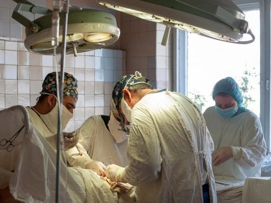 В Курске врачи ОКБ провели 46-летней пациентке сложнейшую операцию на сосудах