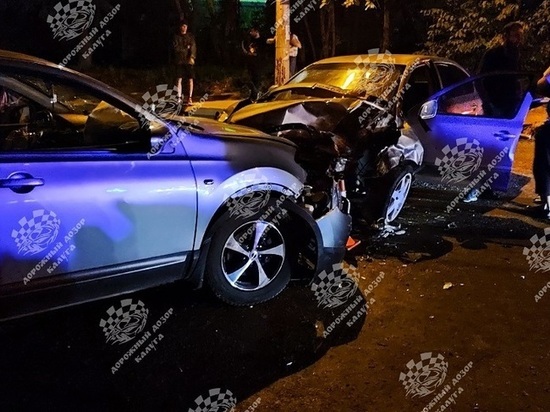 В Калуге несколько человек пострадали в ДТП с четырьмя машинами