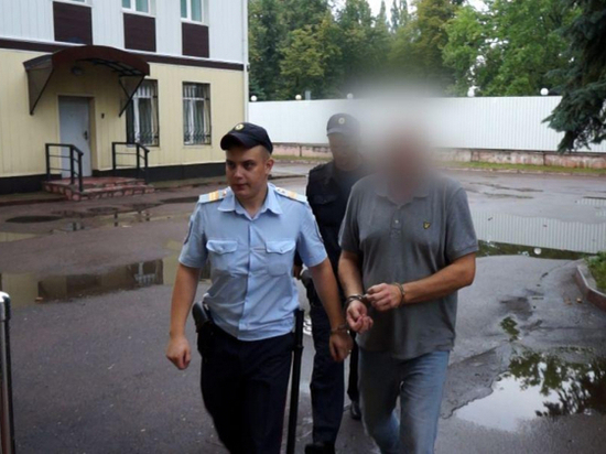 Подозреваемых в поджоге машины предпринимателя задержали в Брянске
