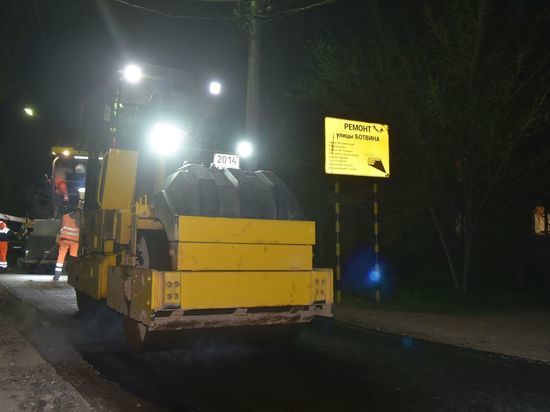 В центре Астрахани перекрывают движение