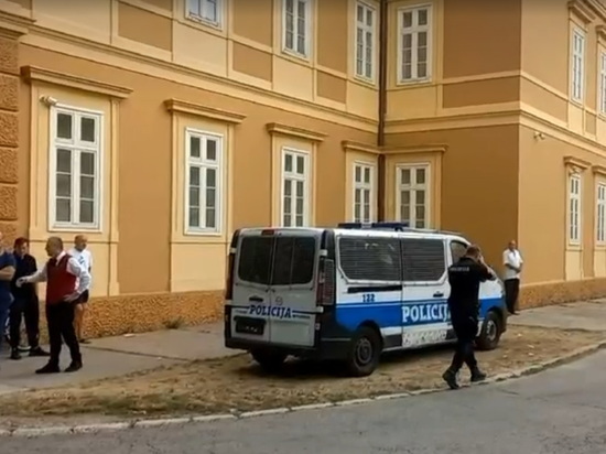В Черногории неизвестный расстрелял семь человек в городе Цетине