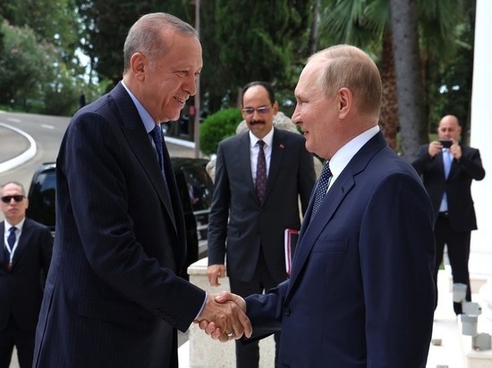 Турция помешала Западу изолировать российскую экономику - Bloomberg