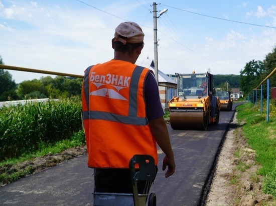 Дорожное покрытие обновят на пяти улицах Борисовского района