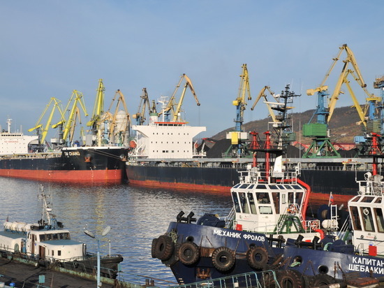Прокуратура организовала проверку по факту возгорания техники в морском порту Мурманска