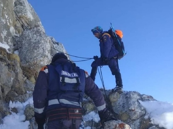 В горах Эльбруса погиб альпинист